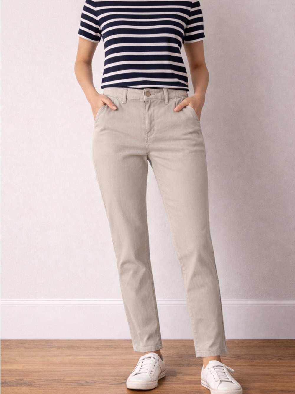 Chico’s Platinum Women’s Denim Beige Pants Embroidered Back Pockets Size 0